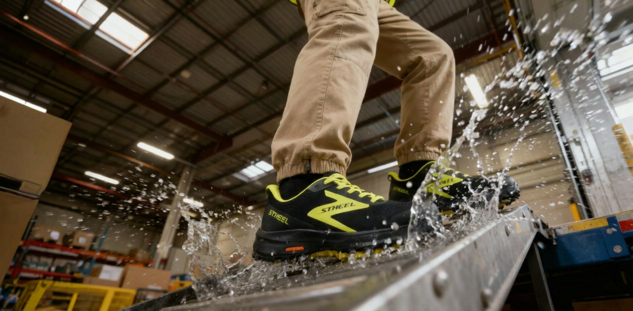BUILT TO PROTECT.
MADE TO IMPRESS.